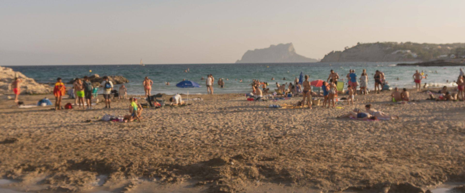 Descubre las mejores playas de Moraira para disfrutar del sol y el mar